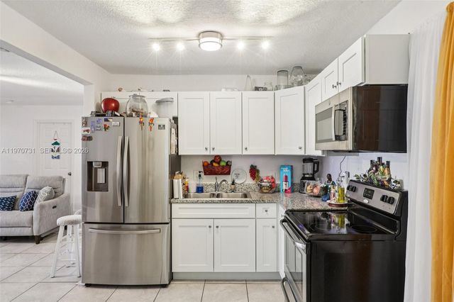 6402 NW 8th Ave, Miami, FL 33150