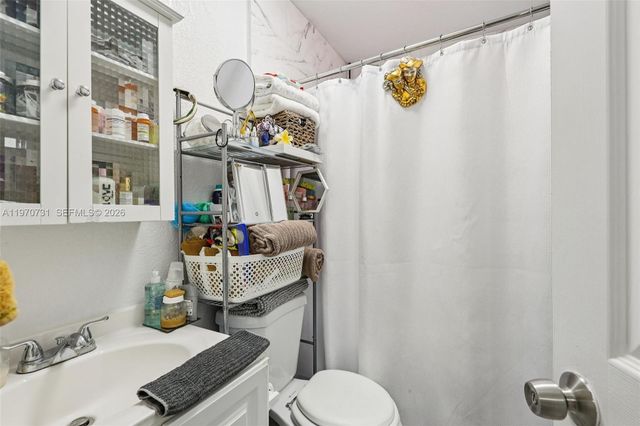 6402 NW 8th Ave, Miami, FL 33150