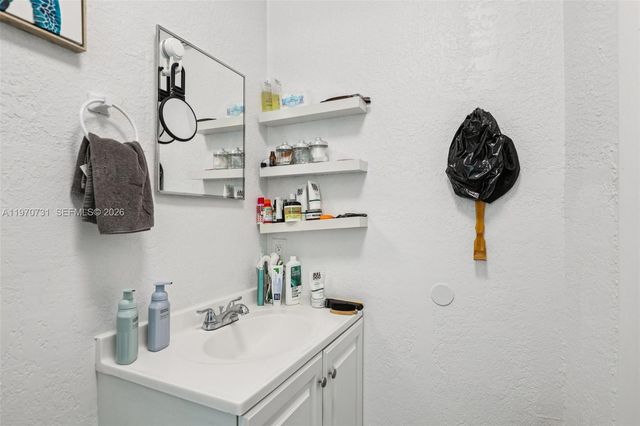 6402 NW 8th Ave, Miami, FL 33150