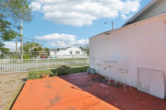 6402 NW 8th Ave, Miami, FL 33150