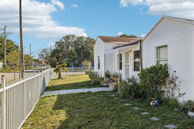 6402 NW 8th Ave, Miami, FL 33150