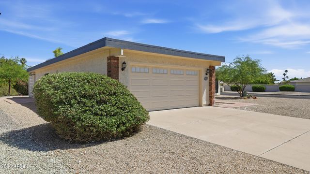10702 W WILLOWBROOK Drive, Sun City, AZ 85373