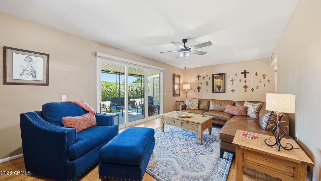Image 10 of property listing at 10702 W WILLOWBROOK Drive, Sun City, AZ 85373
