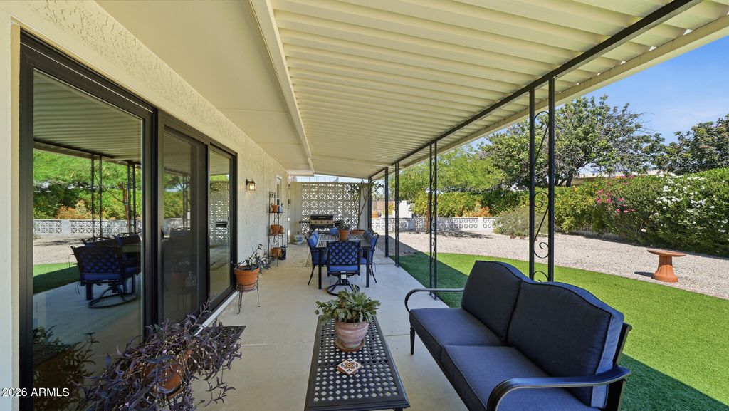 Image 33 of property listing at 10702 W WILLOWBROOK Drive, Sun City, AZ 85373
