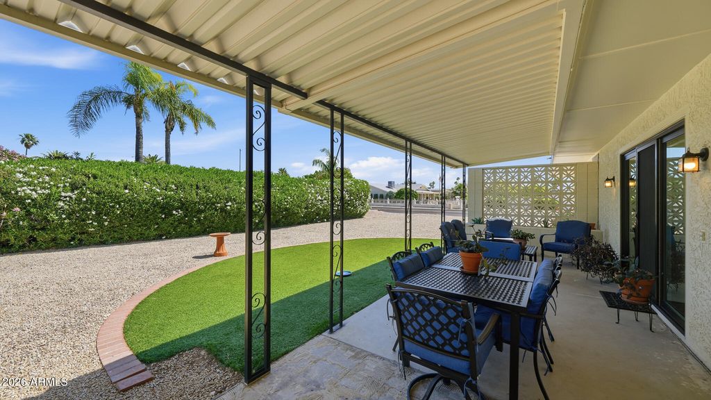Image 34 of property listing at 10702 W WILLOWBROOK Drive, Sun City, AZ 85373