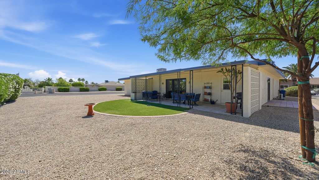 Image 37 of property listing at 10702 W WILLOWBROOK Drive, Sun City, AZ 85373