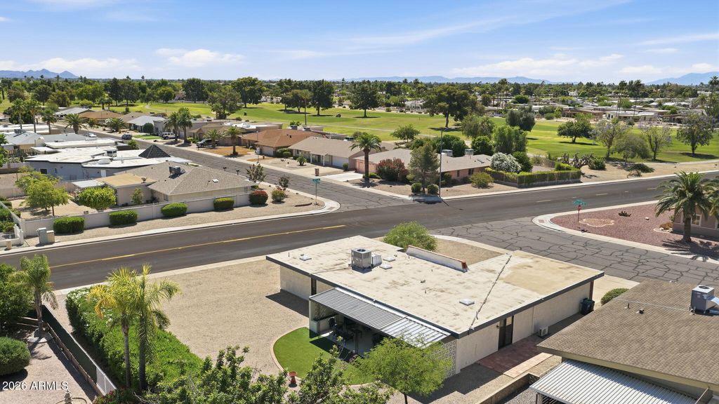 Image 39 of property listing at 10702 W WILLOWBROOK Drive, Sun City, AZ 85373