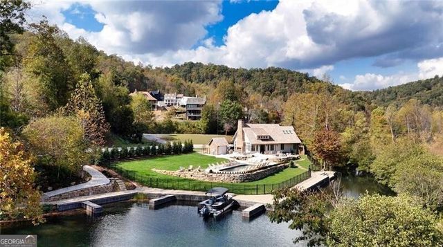 130 Cove View Lane, Clarkesville, GA 30523