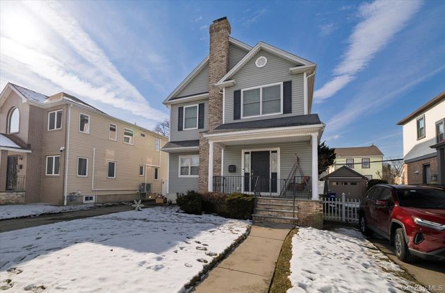 8424 252nd Street, Bellerose, NY 11426