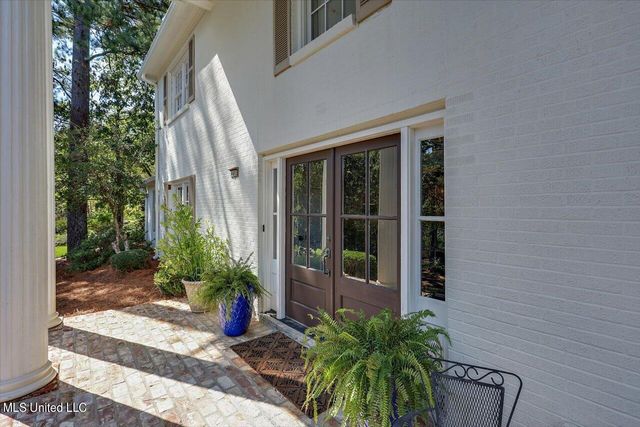 4685 E Cheryl Drive, Jackson, MS 39211