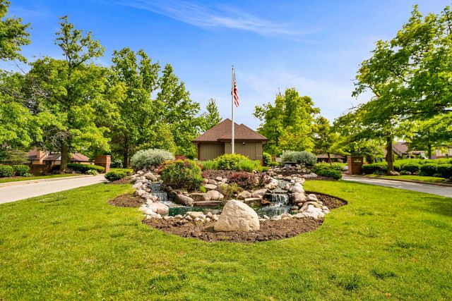 13253 S Oak Ridge Trail 2B, Palos Heights, IL 60463