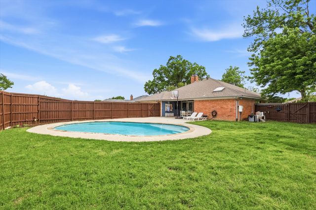 1629 Parkside Trail, Lewisville, TX 75077