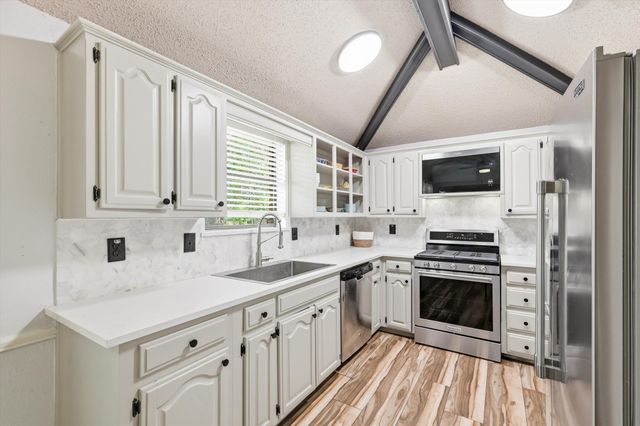 1629 Parkside Trail, Lewisville, TX 75077