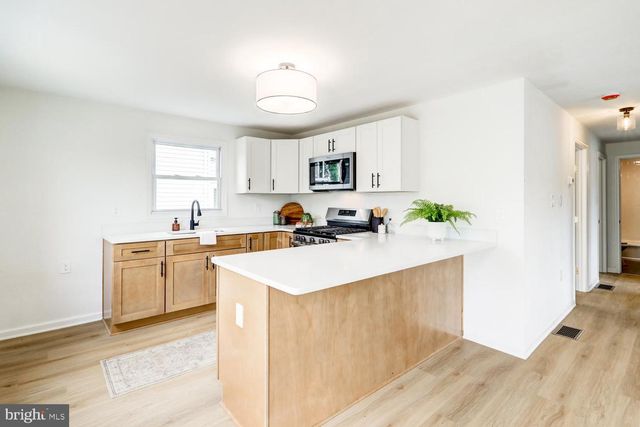 271 N RACE ST, Middletown, PA 17057