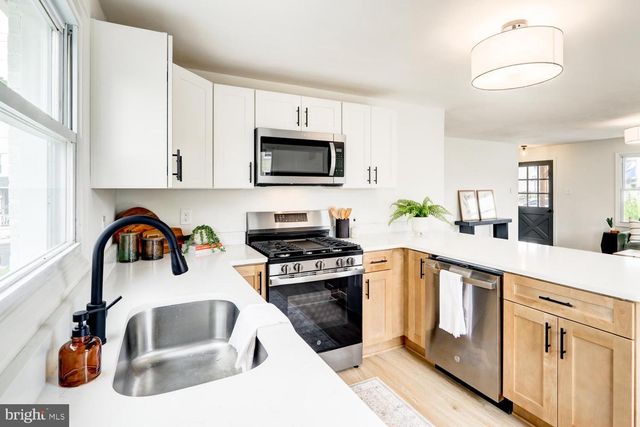 271 N RACE ST, Middletown, PA 17057