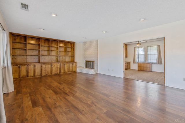 557 Beechwood Circle, Lemoore, CA 93245