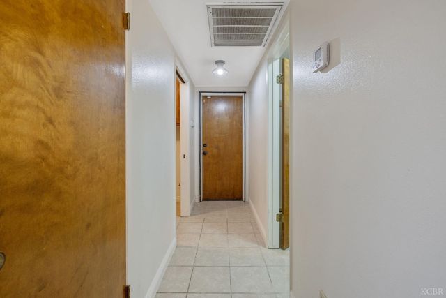 557 Beechwood Circle, Lemoore, CA 93245