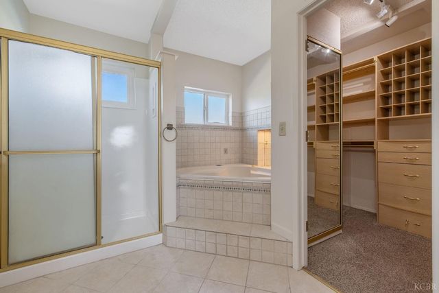 557 Beechwood Circle, Lemoore, CA 93245