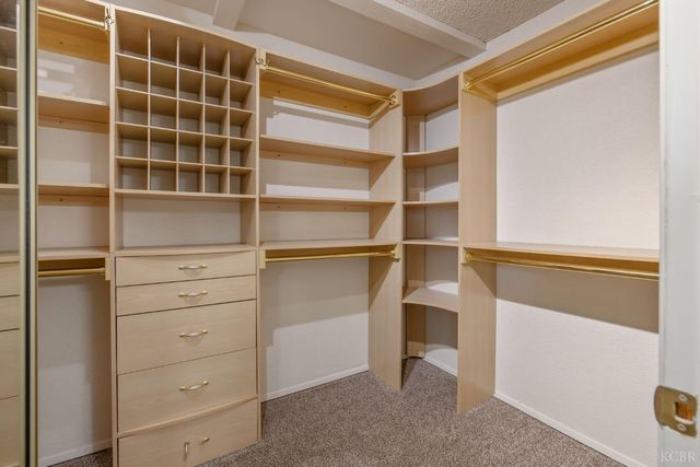 557 Beechwood Circle, Lemoore, CA 93245