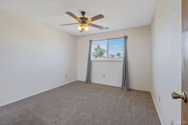 557 Beechwood Circle, Lemoore, CA 93245