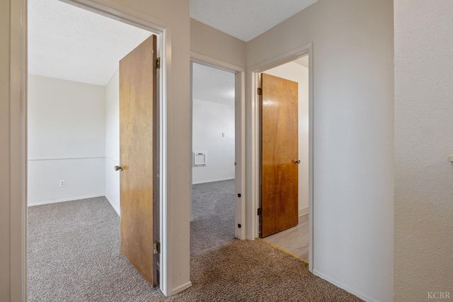 557 Beechwood Circle, Lemoore, CA 93245