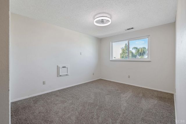 557 Beechwood Circle, Lemoore, CA 93245