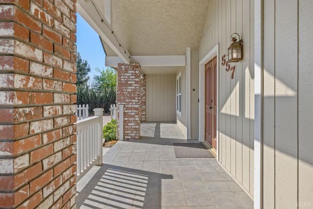 557 Beechwood Circle, Lemoore, CA 93245