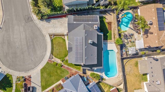 557 Beechwood Circle, Lemoore, CA 93245