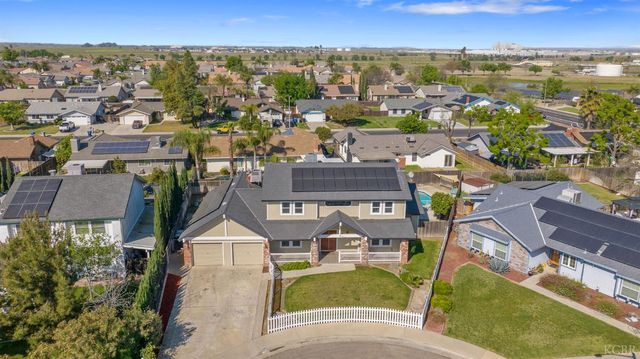 557 Beechwood Circle, Lemoore, CA 93245