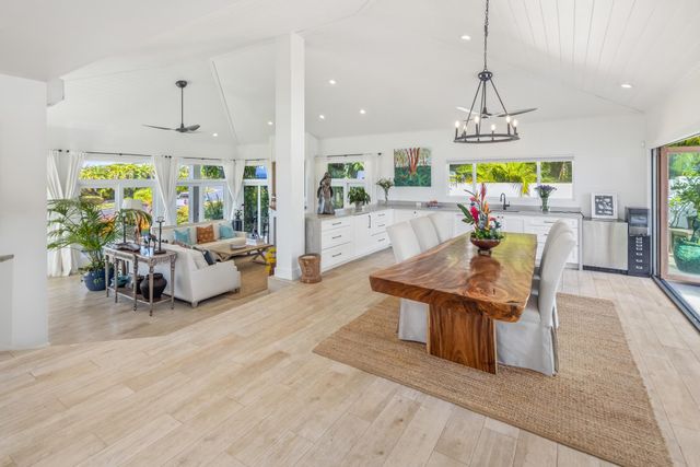 3977 Wailea Ekolu Pl, Kihei, HI 96753