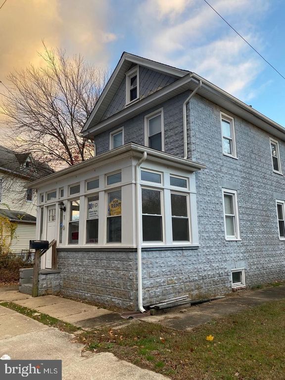 110 W MONROE ST, Paulsboro, NJ 08066
