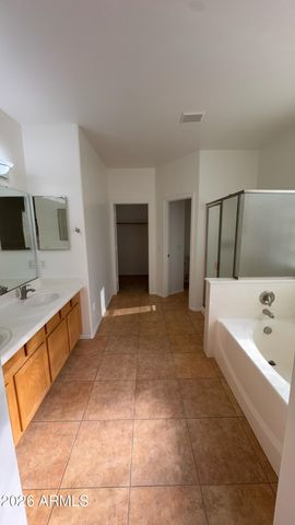 3860 S COACH HOUSE Drive, Gilbert, AZ 85297