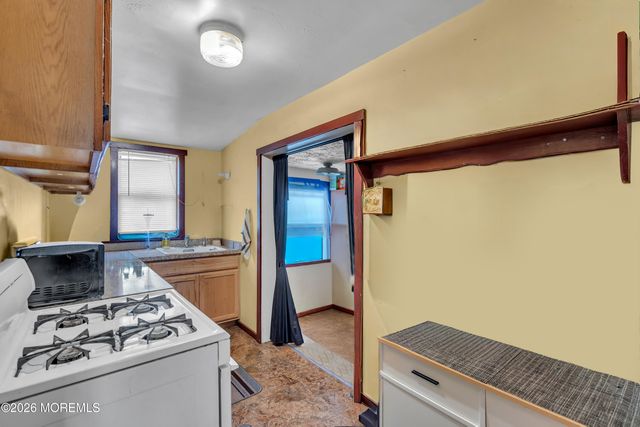 33 Wintergreen Avenue, Brick, NJ 08723