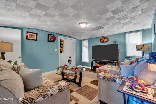 33 Wintergreen Avenue, Brick, NJ 08723