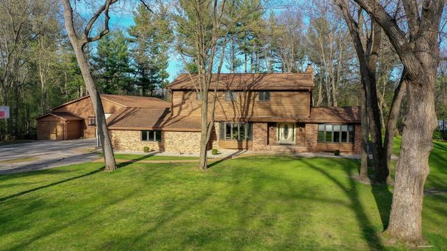 3600 N Woodbury Lane, Janesville, WI 53545