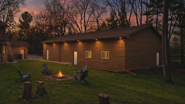 3600 N Woodbury Lane, Janesville, WI 53545