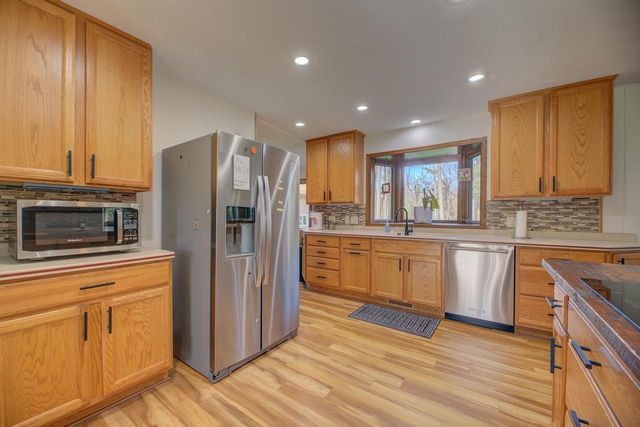 3600 N Woodbury Lane, Janesville, WI 53545