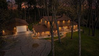 3600 N Woodbury Lane, Janesville, WI 53545