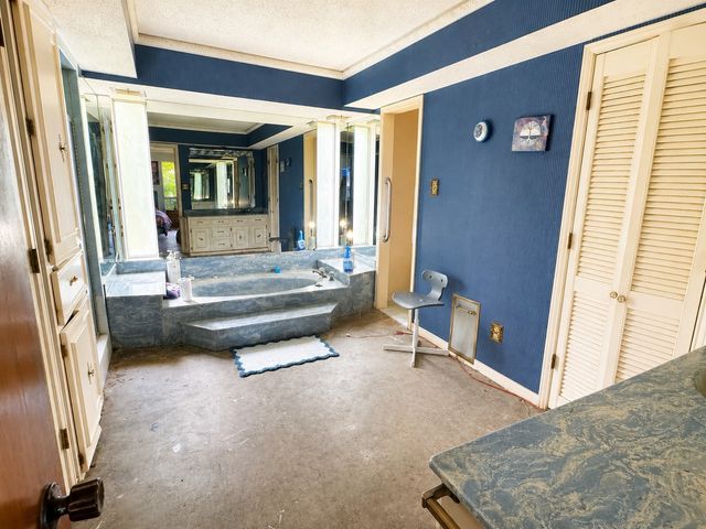 1304 Lariat Circle, Oak Leaf, TX 75154