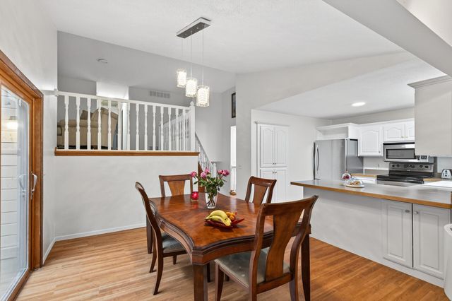 7182 Emerald Lane, Eden Prairie, MN 55346