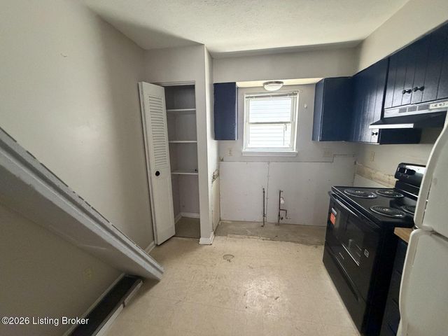 5452 New Cut Rd 3, Louisville, KY 40214