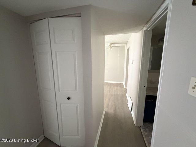 5452 New Cut Rd 3, Louisville, KY 40214