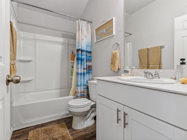 3502 Conquest Circle, Texas City, TX 77591