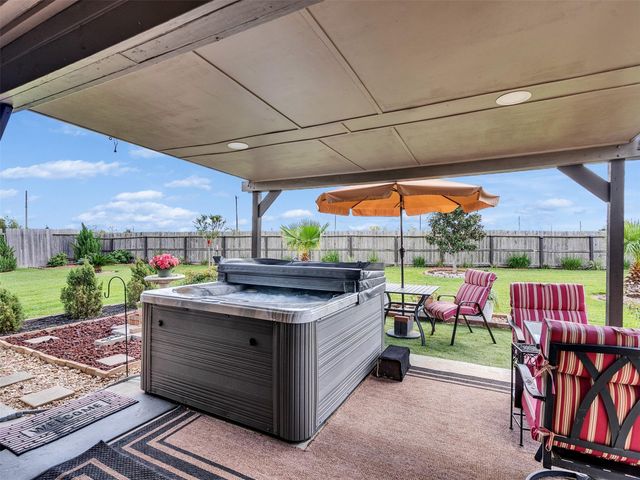 3502 Conquest Circle, Texas City, TX 77591