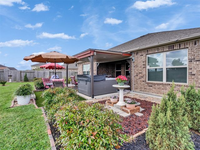 3502 Conquest Circle, Texas City, TX 77591