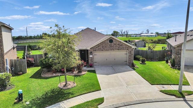 3502 Conquest Circle, Texas City, TX 77591