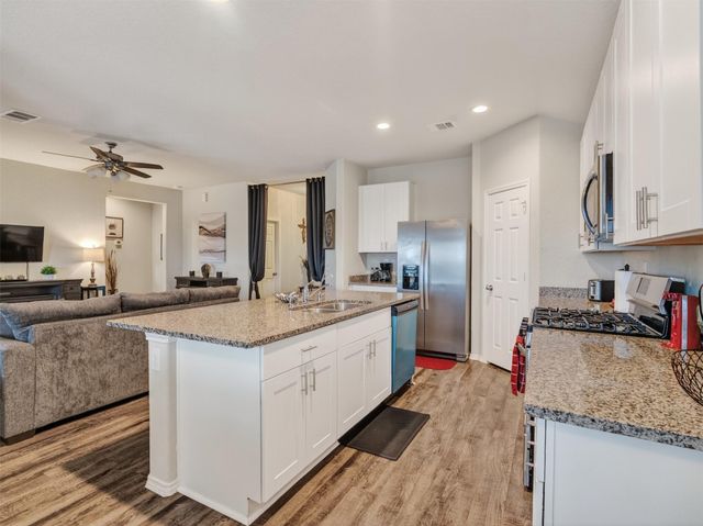 3502 Conquest Circle, Texas City, TX 77591