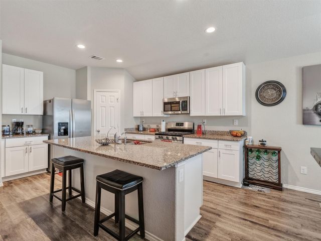 3502 Conquest Circle, Texas City, TX 77591