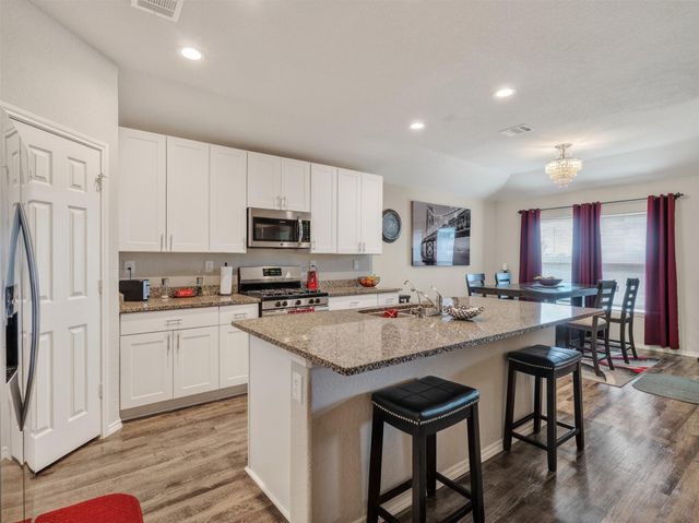 3502 Conquest Circle, Texas City, TX 77591