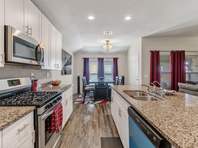 3502 Conquest Circle, Texas City, TX 77591